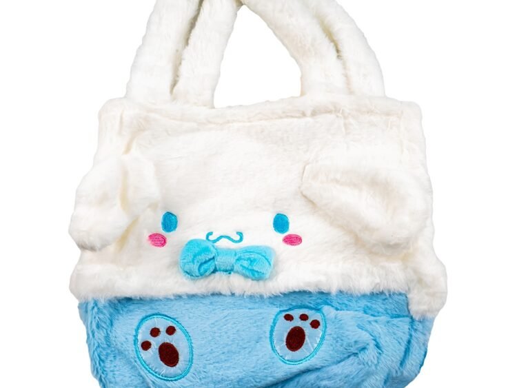 avand un compartiment captusit cu plasa densa din nailon.