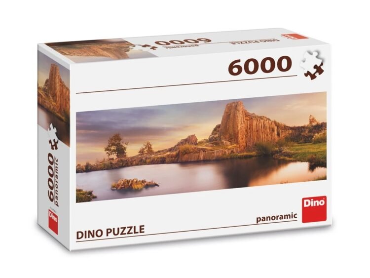 - Piesele sunt realizate din carton.