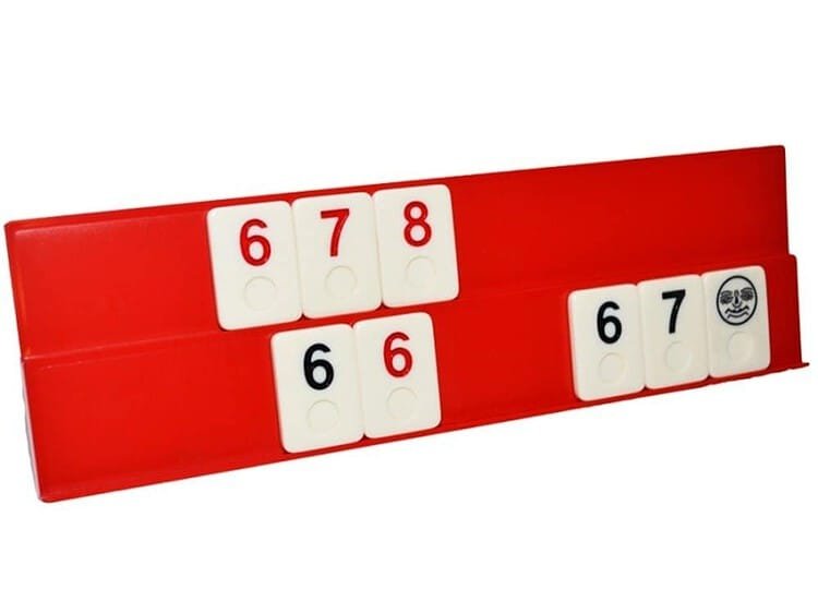 - Remi este compus din: 4 table de joc din material plastic