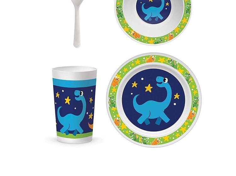 - Setul este confectionat din material plastic.