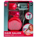 Uscator de par cu baterii - - Jucaria uscator de par are doua capete interschimbabile (concentrator si difuzor) si este insotita de doua carduri VIP.