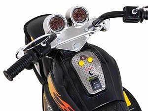 Jucarie de motor pentru copii, ghidon cu ceasuri si control, ideal pentru joaca in aer liber.