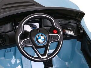 1. Jucării pentru copii în formă de mașină BMW, joc educațional și distractiv pentru copii mici.