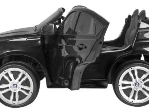 Mașinuță electrică pentru copii, model BMW, culoare neagră, perfectă pentru joacă și distracție.
