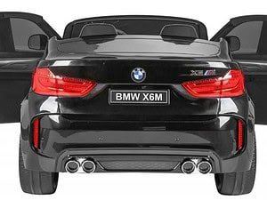 Mașină de jucărie BMW X6M cu portiere deschise, model detaliat și realist pentru copii.