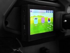 1. Ecran de control pentru mașină, touchscreen cu meniu simplu și intuitiv.