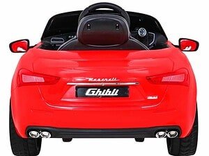 Mașină electrică pentru copii Maserati Ghibli roșie, design realist, ideal pentru joaca în aer liber.