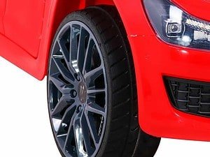 Jucărie mașină sport roșie pentru copii, detalii realistice și design atractiv.