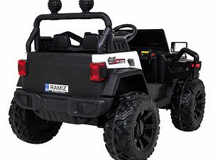 Mașinuță electrică pentru copii, design off-road, perfectă pentru joacă în curte sau parc.