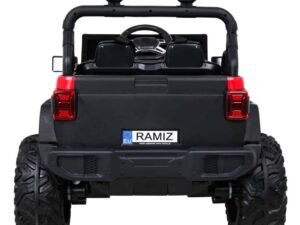 Mașină electrică pentru copii, jucărie auto cu design realist și siguranță pentru cei mici.