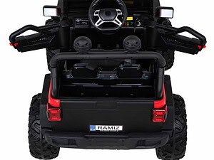 1. Jucărie mașină electrică pentru copii, stil off-road, perfectă pentru joacă în exterior.