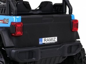 Carucior electric pentru copii, design modern și sigur pentru joacă în aer liber.