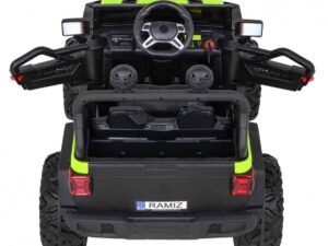 1. Mașină electrică pentru copii, model off-road, sigură și distractivă pentru joaca celor mici.