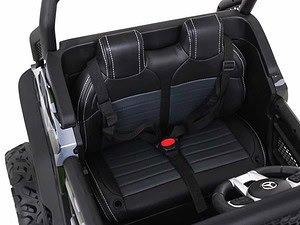 1. Scaun auto pentru copii, sigur pentru masinile electrice de joaca.