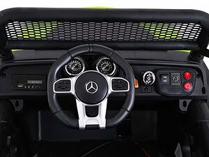 Mașinuță electrică pentru copii Mercedes-Benz, design realist și siguranță pentru joacă în aer liber.