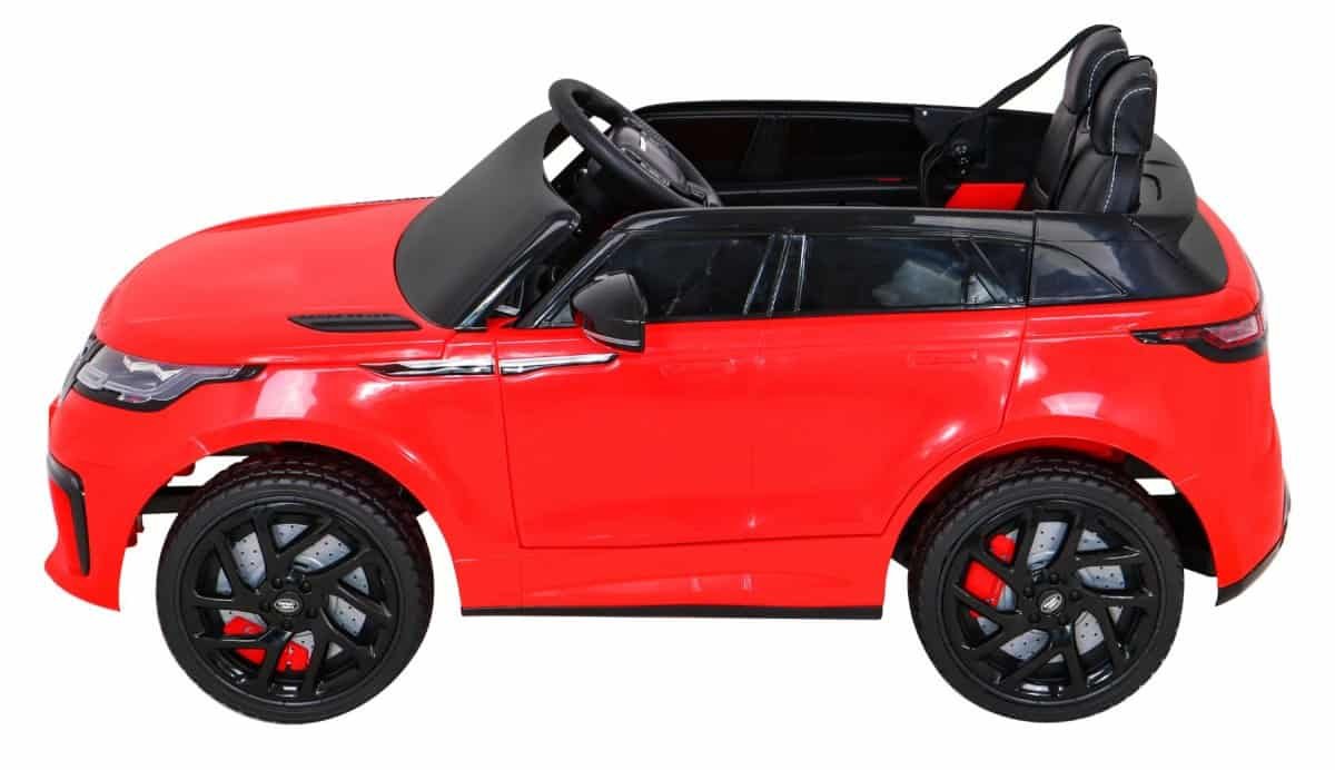 Mașină electrică de jucărie pentru copii, mașină sport roșie cu detalii negre, perfectă pentru joacă în curte.