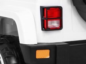 Jucarie de teren pentru copii, cu design realist și sigur pentru joacă în curte sau parc.