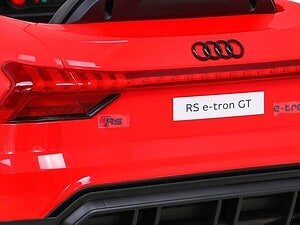 1. Jucarii casuta pentru copii, modele colorate si interactive.