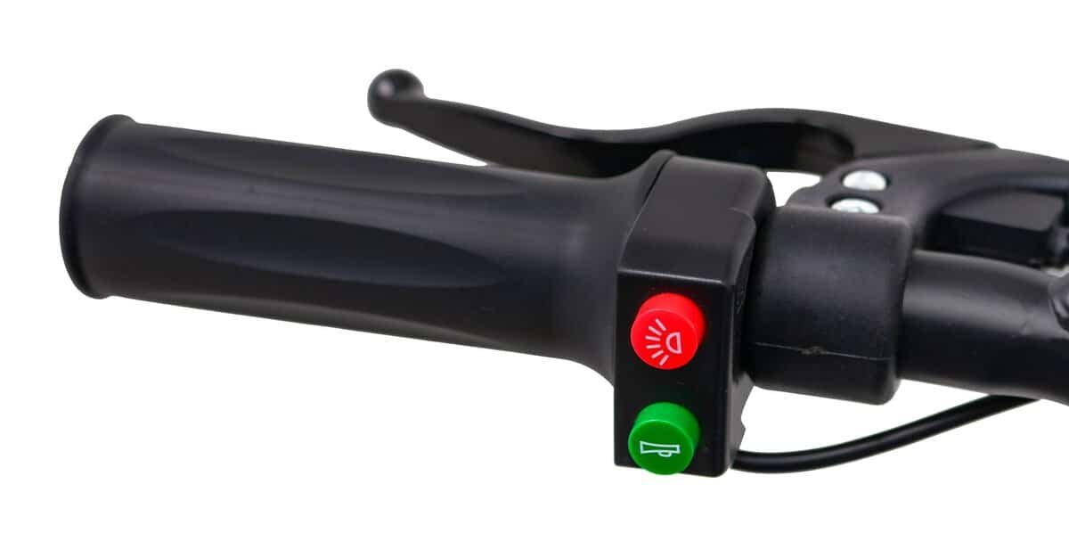 Sigură de la Casuta Jucariilor, accesorii pentru biciclete, siguranta pentru copii, maneta de frana si accelereare.