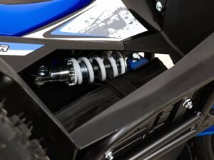 Jucarie pentru copii - casuta de joc inspirata din motocicleta, perfectă pentru aventuri imaginare.