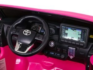 Jucarie și mașină din plastic pentru copii, model Toyota, inerent pentru joacă.