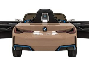 BMW i4, mașină electrică sport, design futurist, eco-friendly, performanță și tehnologie avansată.