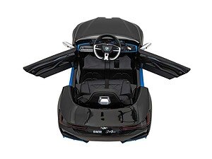 1. Maserată electrică pentru copii, model BMW i4, design realist și interactiv.