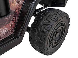 1. Anvelopă de mașină pentru teren accidentat 4x4, durabilă și aderentă.