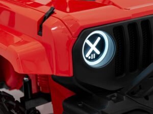 Jucărie auto electrică pentru copii, model Jeep roșu, cu lumină LED și design realist.