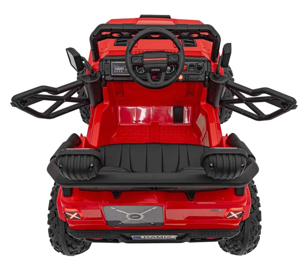 Jucarie electrică pentru copii, mașinuță roșie cu design realist.