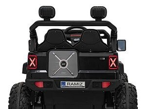 Mașinuță electrică pentru copii, perfectă pentru aventuri în aer liber, din gama Casuta Jucariilor.