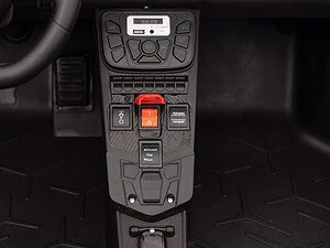 1. Butonare și control pentru mașină de jucărie Lamborghini, realiste și detaliate.