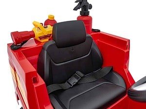 1. Jucarie auto pentru copii cu scaun si accesorii de siguranta.