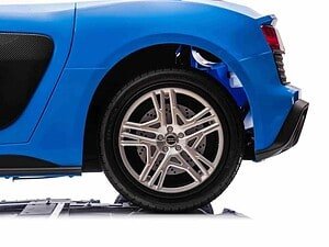 Jucărie mașină sport bleu pentru copii, detaliu roată și design realist.