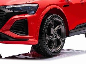 Jucarie de masina sport Audi, pentru copii, realism si distractie auto.