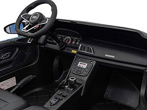 Jucărie mașină sport pentru copii, cu volan și pedală, realistă și distractivă pentru cei mici.