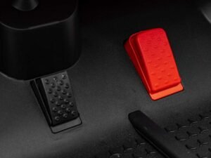 Pedale de acceleratie si frana pentru masinuta de jucarie, siguranta si distractie pentru copii.