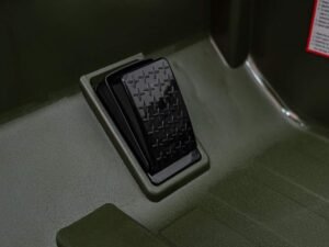 1. Ventilație mașină, aerisire interior, ventilație auto, sistem aer condiționat.