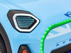 Difuzor și elemente decorative luminoase pentru mașină mini, ton albastru vibrant, jucărie pentru copii.