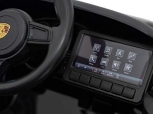 1. Ecran touchscreen auto Porsche, sistem de navigație și multimedia avansat.