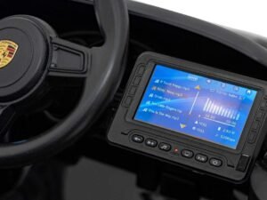 1. Echipament audio auto cu touchscreen și control pentru muzică și navigație.