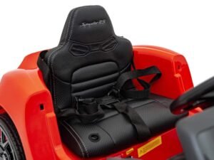 1. Scaun auto pentru copii, siguranță și confort pe drumurile lungi.