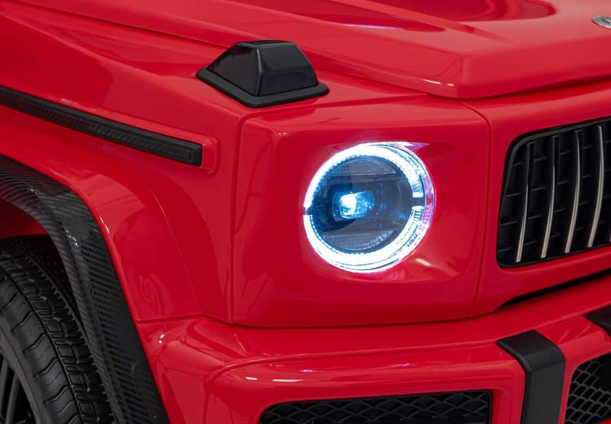 Leuchtendes auto de jucărie pentru copii, design realist și sigur, perfect pentru joaca în aer liber.