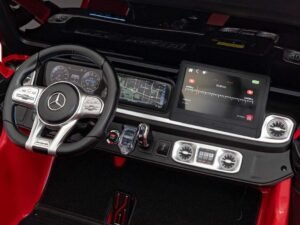 1. Interior volan Mercedes-Benz, ecran GPS și control clima pentru mașini de jucărie.