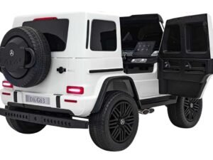 Mașină electrică pentru copii, model Mercedes Benz, alb, jucarie interactivă, siguranță și distracție pentru cei mici.