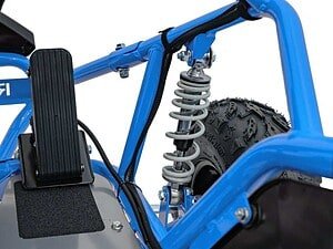 Jucărie electrică pentru copii, model off-road cu suspensie pentru aventuri în aer liber.