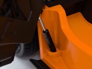 Scaun copii compact, confortabil, pentru jucării și activități educative.