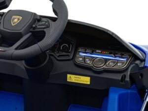 1. Interfață bord mașină electrică pentru copii, design realist, control simplu.