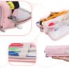 este perfectă ca geantă de machiaj. Sacoșa încăpătoare va găzdui toate obiectele necesare. Număr de compartimente: 3 cu fermoar. Culoare: roz. Material: poliester. Dimensiunile trusei pentru creion: 22x5x9cm