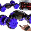 Viteza Pioneer Stunt Car RC 360 albastru - RC Speed Pioneer Stunt mașină de control de la distanță. Jucăria cu două fețe se deplasează în toate direcțiile. Are două moduri de conducere: curse și offroad și două telecomenzi: tradițională și cu capac de palmă. Viteză de până la 25km/h. Raza de acțiune este de aproximativ 20 m. Dimensiuni: 16